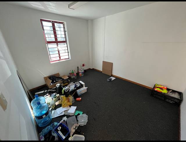 395M² WAREHOUSE TO LET IN KILLARNEY GARDENS